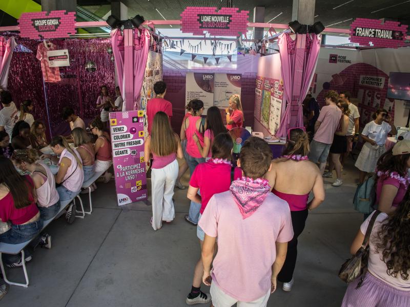 STAND LNSO ROSE FESTIVAL1.jpg